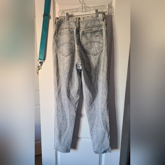 The PERFECT high waisted acid wash 80s jeans - Picture 2 of 2